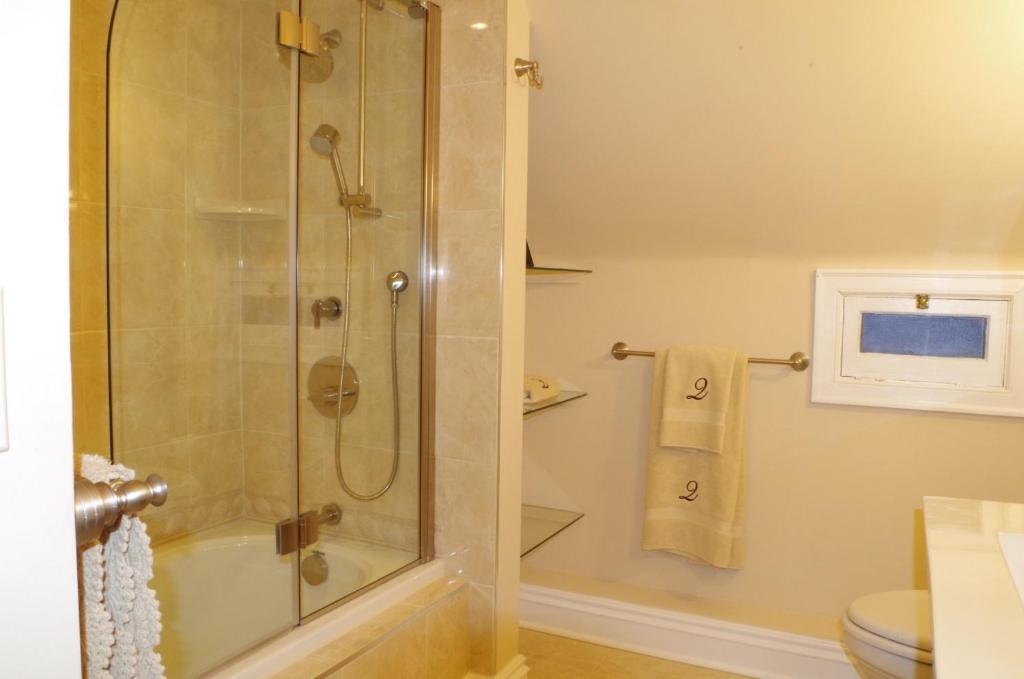 Quartermain House Bed & Breakfast Фредеріктон Номер фото